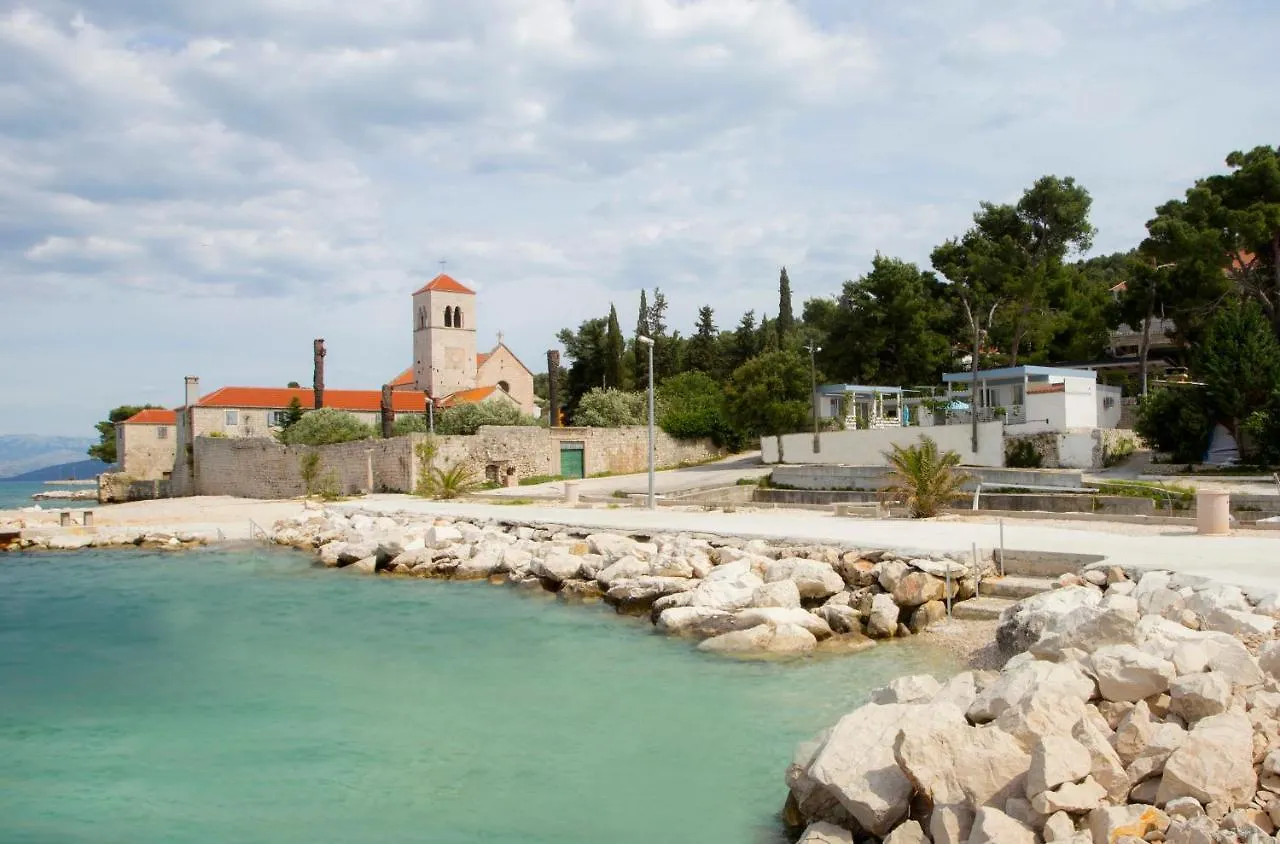 Beachfront Mobile Homes Village Trogir 0*,