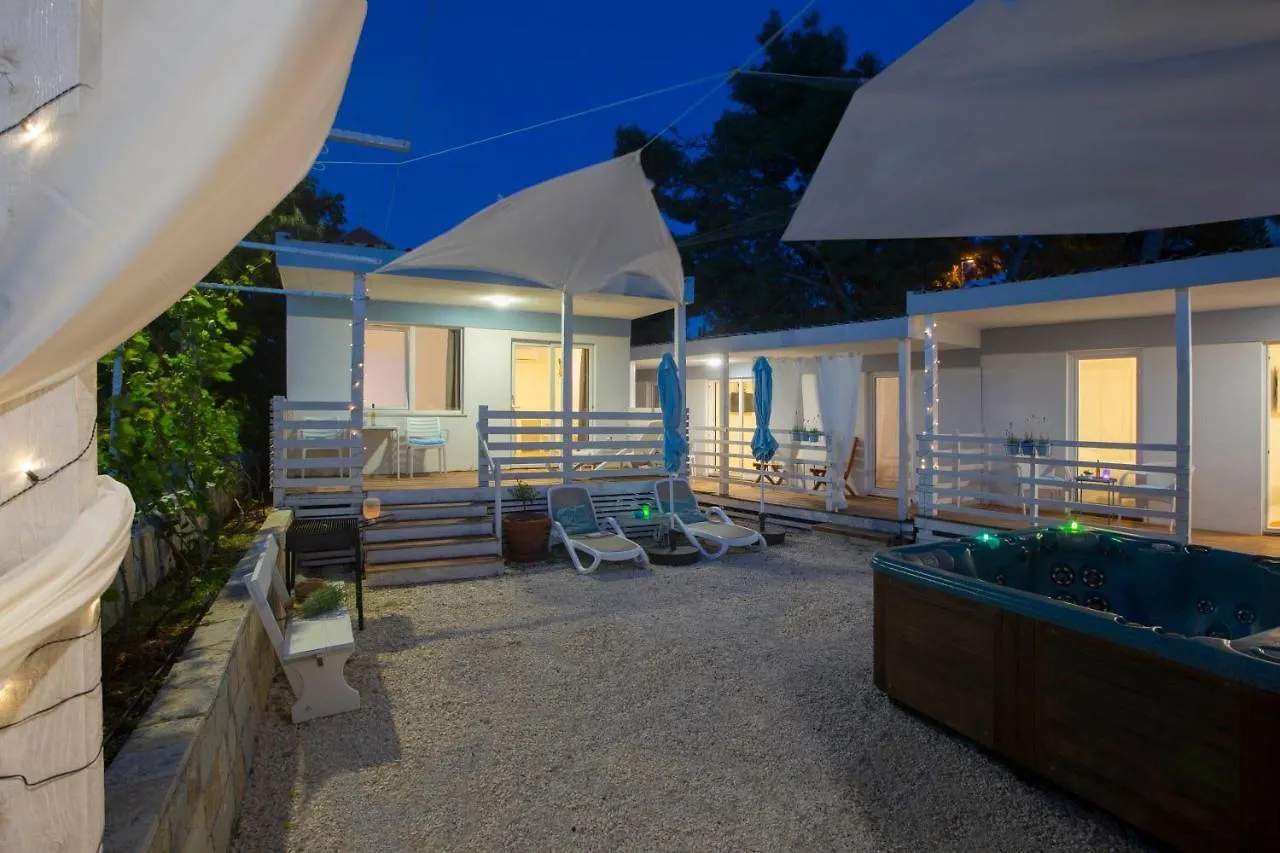 Beachfront Mobile Homes Village Trogir