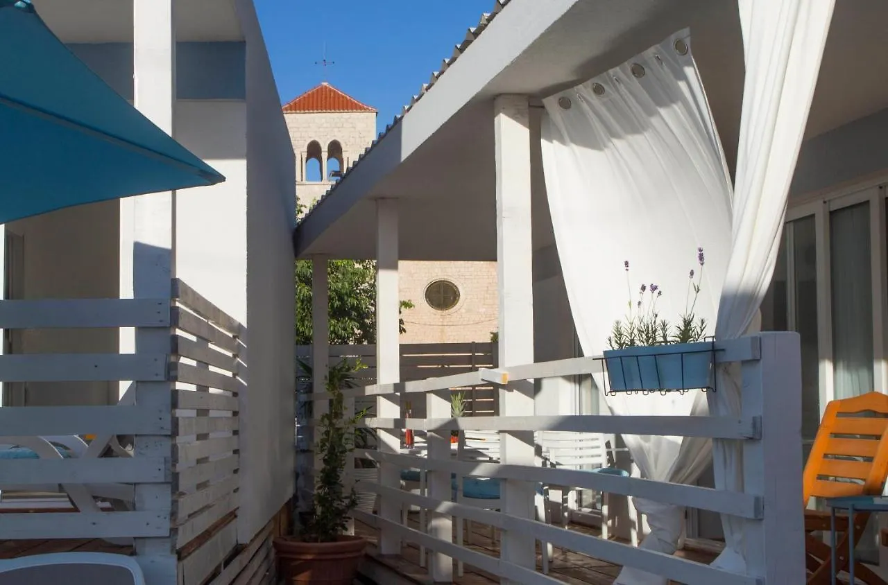 Beachfront Mobile Homes Village Trogir 0*,  Croatia