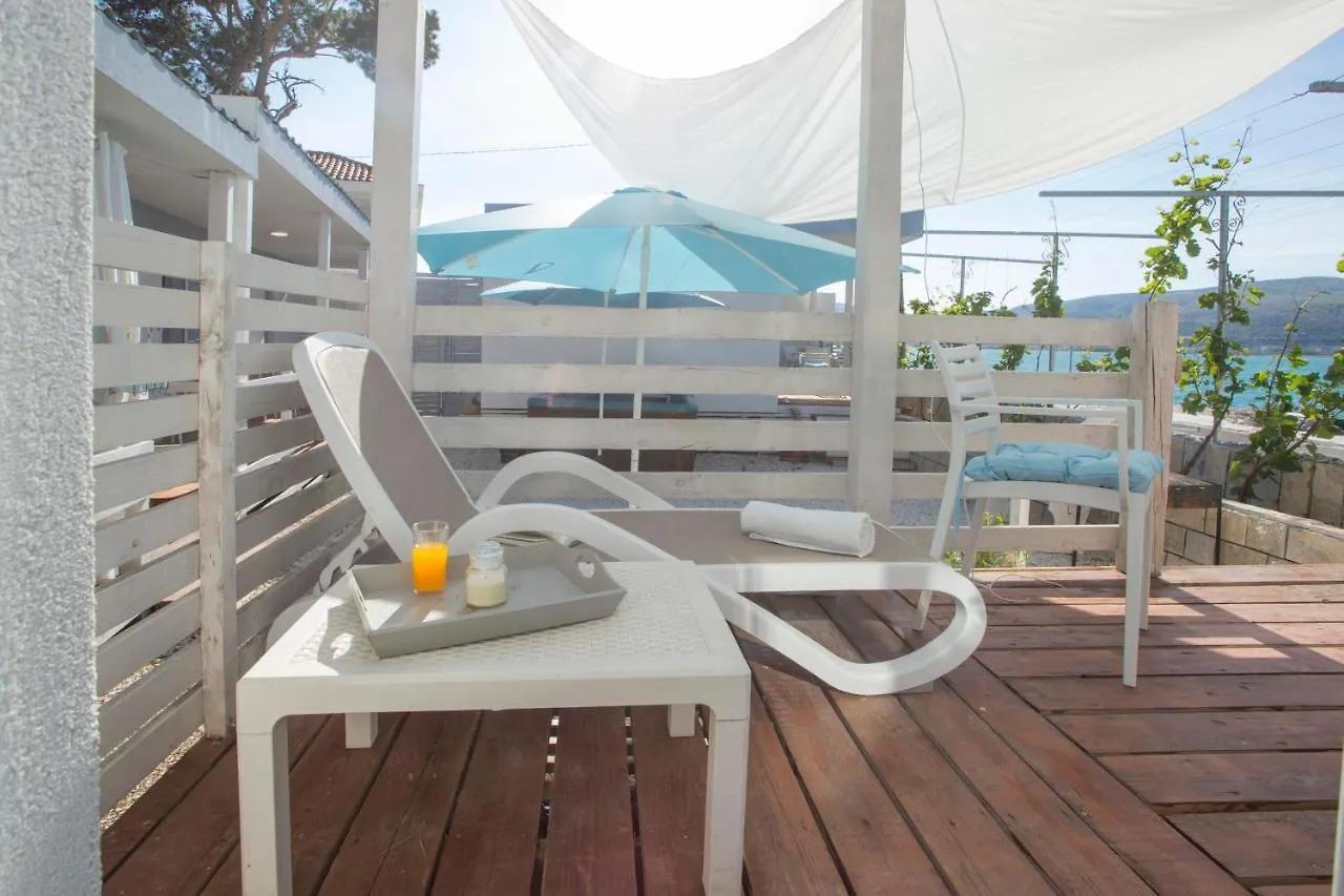 Chalet Beachfront Mobile Homes Village Trogir