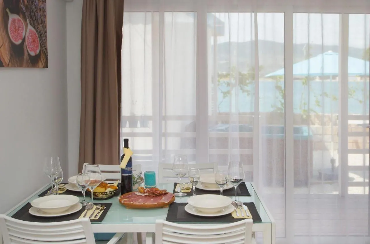 Beachfront Mobile Homes Village Trogir Chalet